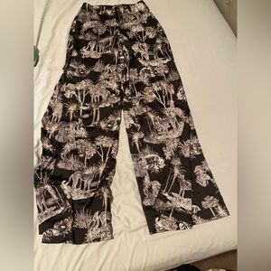 Guess cheetah print pants